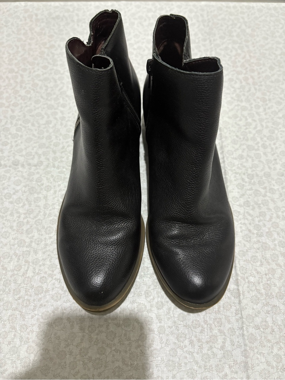 Kensie GHITA Women's Black Leather Ankle Bootie Zip Low Block Heel 7.5 M